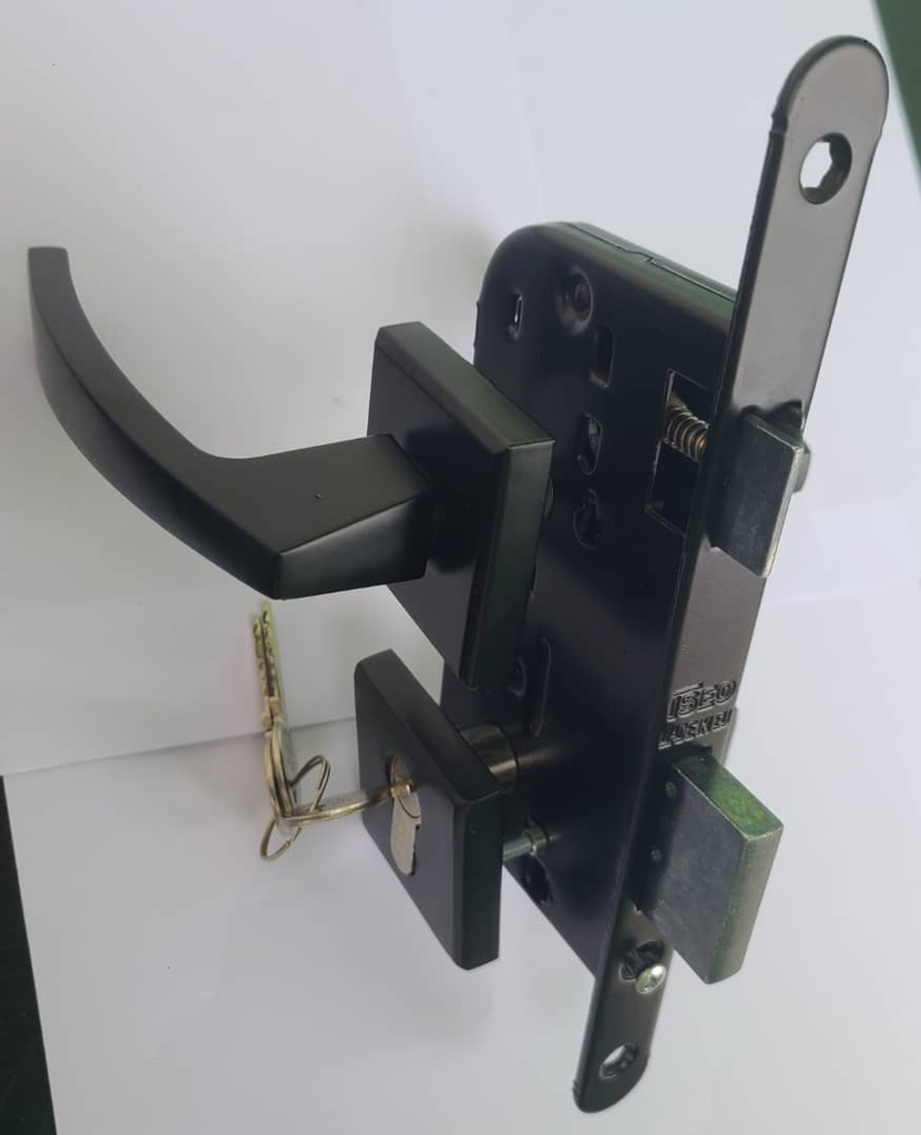 ENS PGN NOBEL BATMAN NOIR